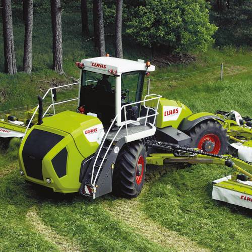Claas Cougar 1400 during mowing work